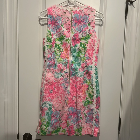 Lilly Pulitzer Dress. - Picture 2 of 5